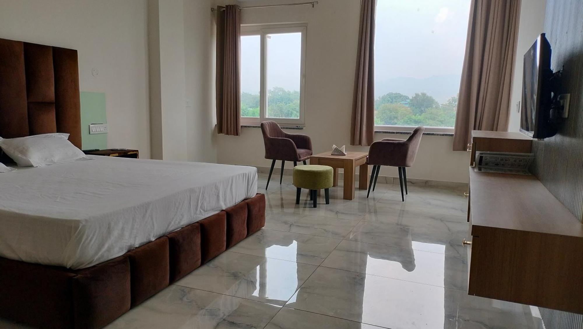 Govind Sagar View Hotel & Restaurant Bilaspur  Exterior photo